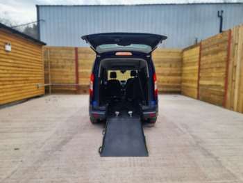 Used Ford Grand Tourneo Connect 2018 for sale - 74904052: Photo