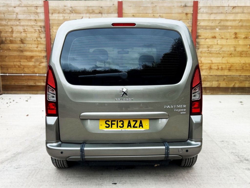Used Peugeot Partner Tepee 2013 for sale - 75800636: Photo 11