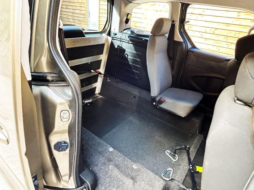Used Peugeot Partner Tepee 2013 for sale - 75800636: Photo 17