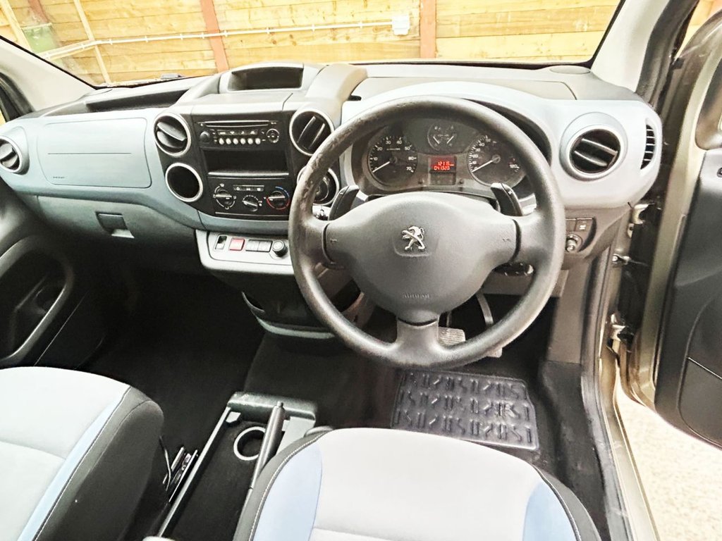 Used Peugeot Partner Tepee 2013 for sale - 75800636: Photo 2