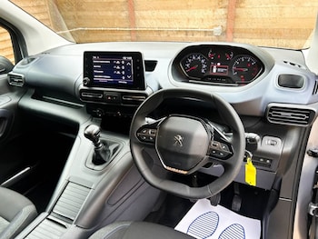 Used Peugeot Rifter 2024 for sale - 78726216: Photo