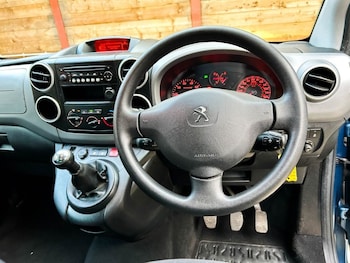 Used Peugeot Partner Tepee 2018 for sale - 77408023: Photo