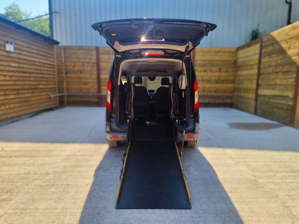 Used Ford Grand Tourneo Connect 2019 for sale - 76581962: Photo 3