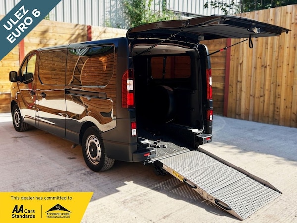 Used Vauxhall Vivaro 2017 for sale - 75585353: Photo 1