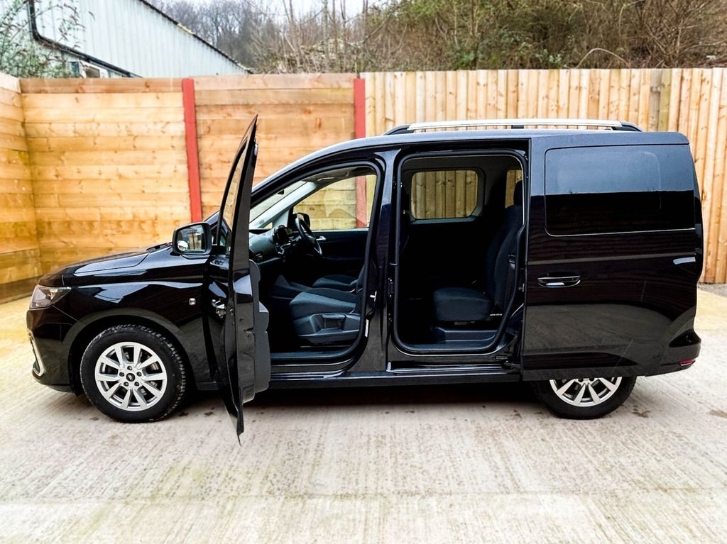 Used Ford Tourneo Connect 2023 for sale - 77680630: Photo 15