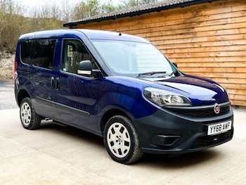 Used Fiat Doblo 2018 for sale - 77680608: Photo