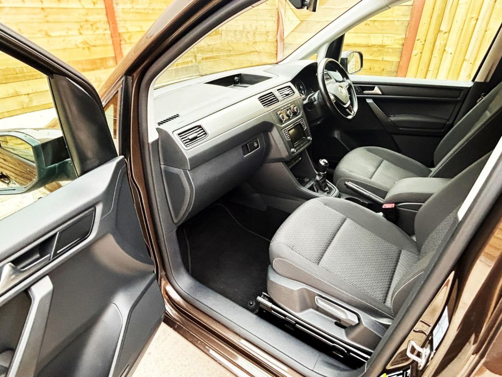 Used Volkswagen Caddy Maxi Life 2018 for sale - 76223737: Photo 19