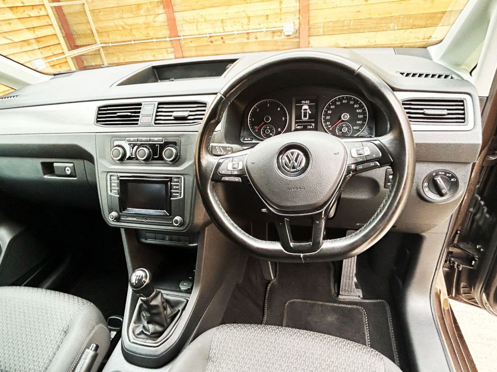 Used Volkswagen Caddy Maxi Life 2018 for sale - 76223737: Photo 2