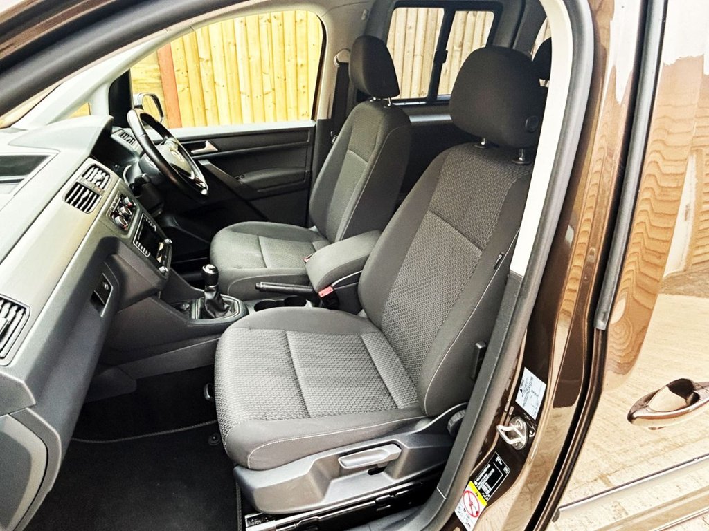 Used Volkswagen Caddy Maxi Life 2018 for sale - 76223737: Photo 20