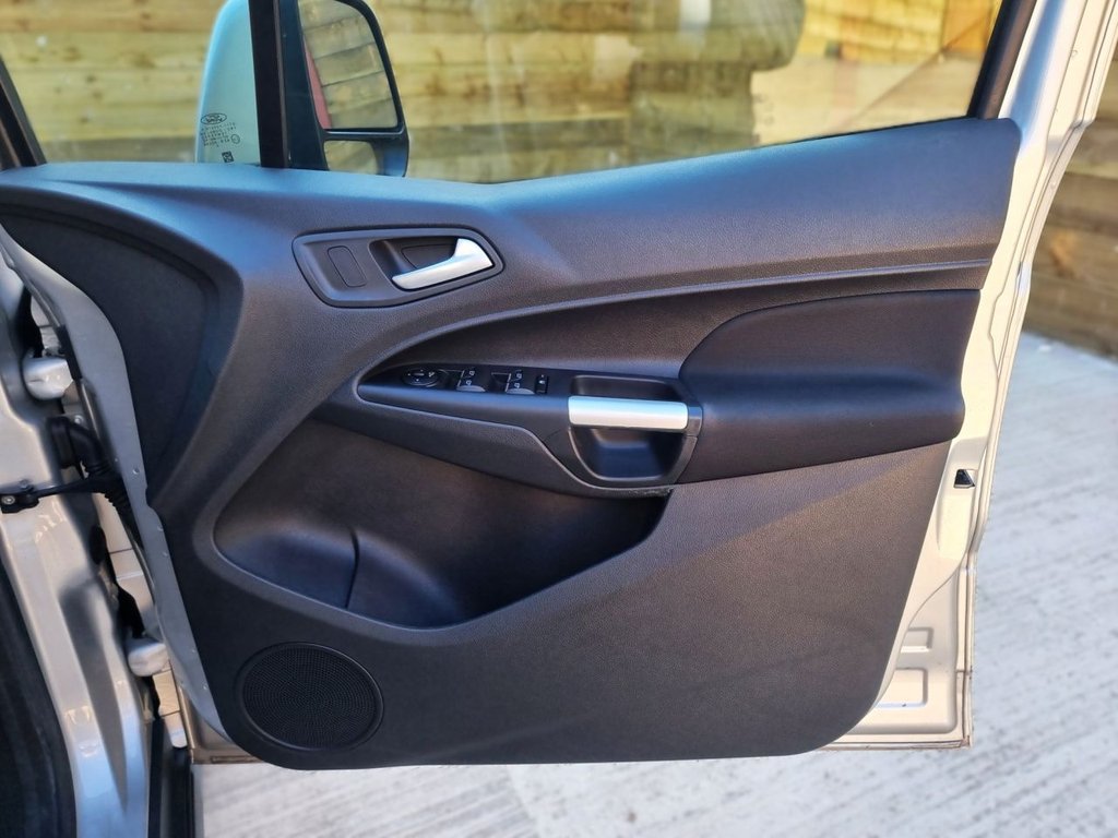 Used Ford Tourneo Connect 2017 for sale - 77919572: Photo 24