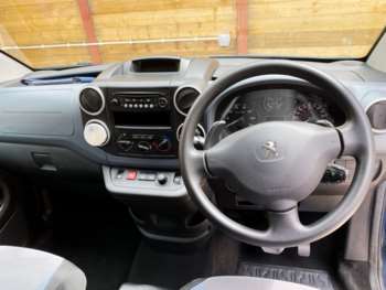 Used Peugeot Partner Tepee 2015 for sale - 74917130: Photo