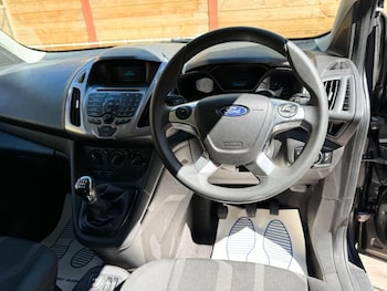 Used Ford Tourneo Connect 2017 for sale - 79244874: Photo