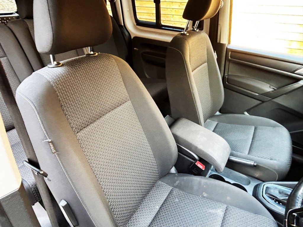 Used Volkswagen Caddy Maxi Life 2018 for sale - 77451500: Photo 15