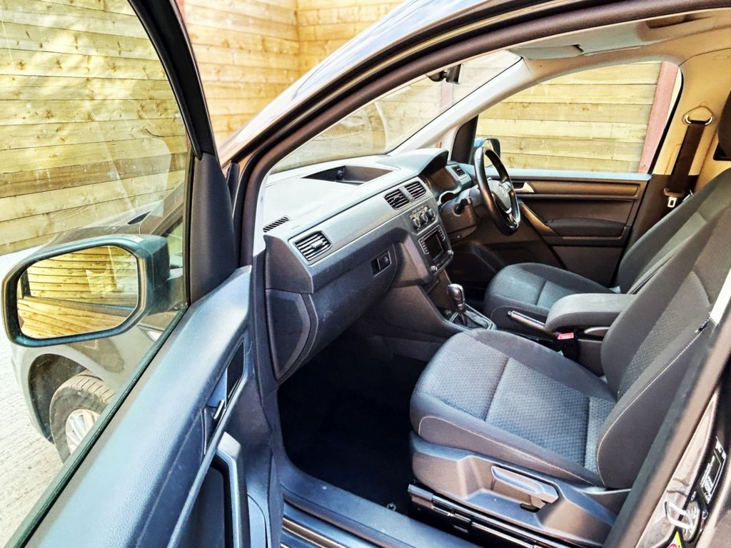 Used Volkswagen Caddy Maxi Life 2018 for sale - 77451500: Photo 17