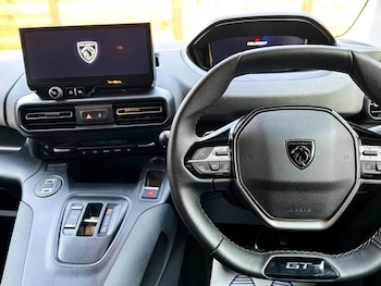 Used Peugeot Rifter 2024 for sale - 77680623: Photo