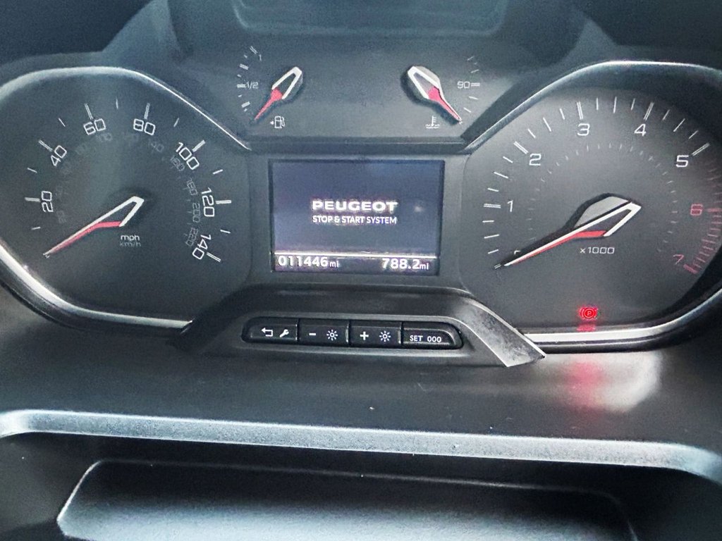 Used Peugeot Rifter 2020 for sale - 76396094: Photo 23