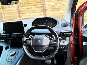 Used Peugeot Rifter 2020 for sale - 76396094: Photo