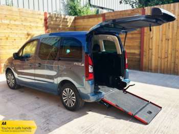 2017 (66) - 5 Seat Auto Wheelchair Accessible Disabled Access Ramp Car 5-Door
