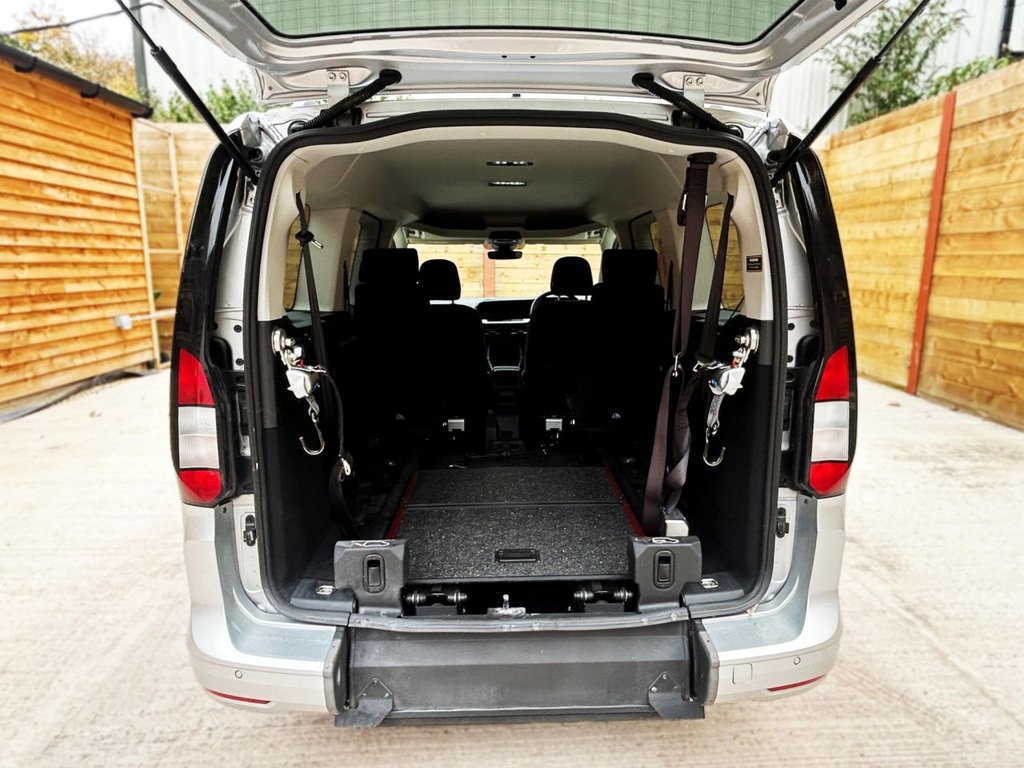 Used Ford Grand Tourneo Connect 2023 for sale - 75896862: Photo 12