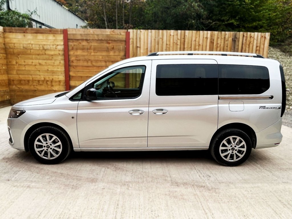 Used Ford Grand Tourneo Connect 2023 for sale - 75896862: Photo 7