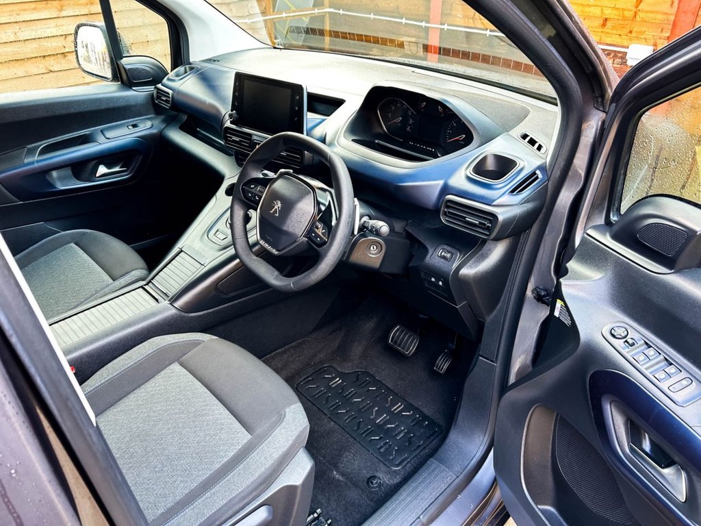 Used Peugeot Rifter 2023 for sale - 77188728: Photo 16