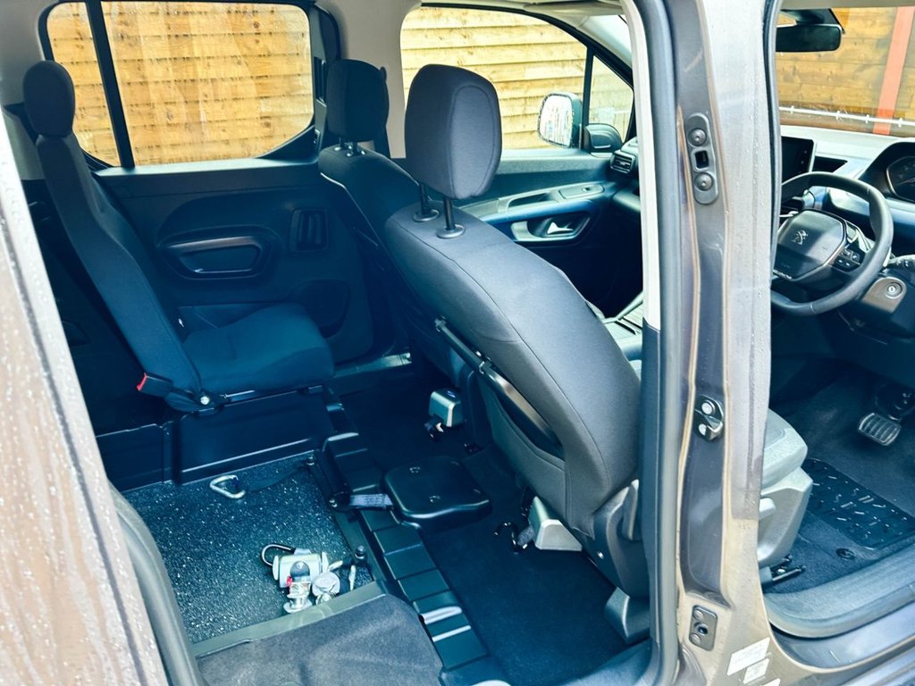 Used Peugeot Rifter 2023 for sale - 77188728: Photo 19