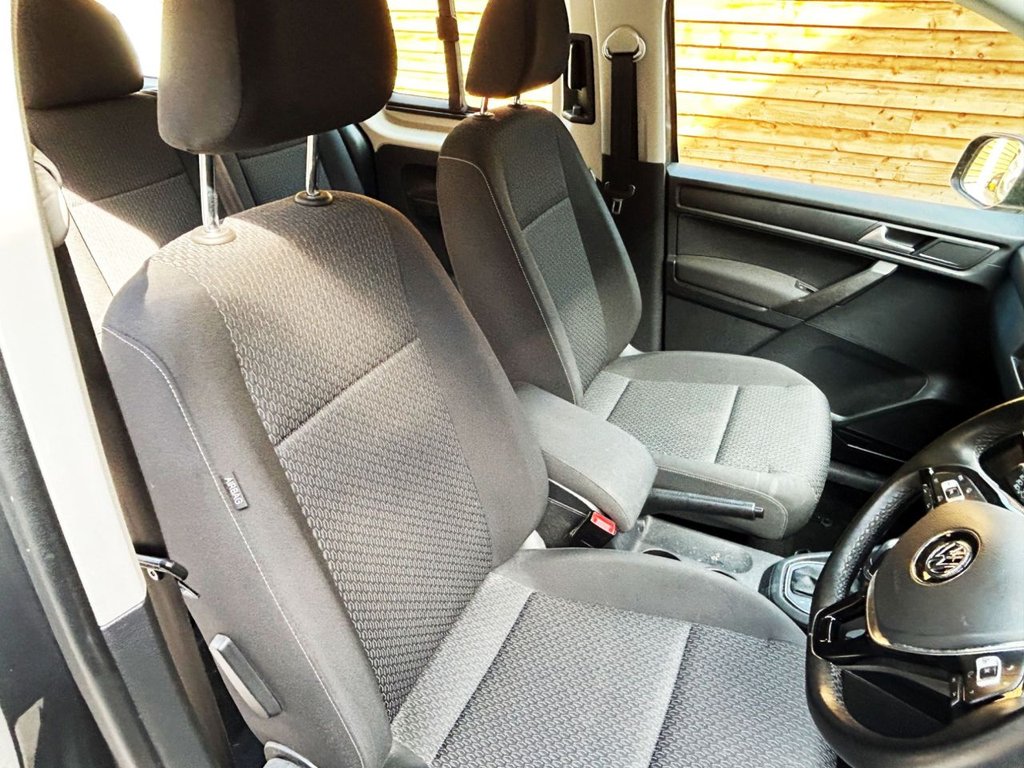 Used Volkswagen Caddy Maxi Life 2020 for sale - 75974177: Photo 15