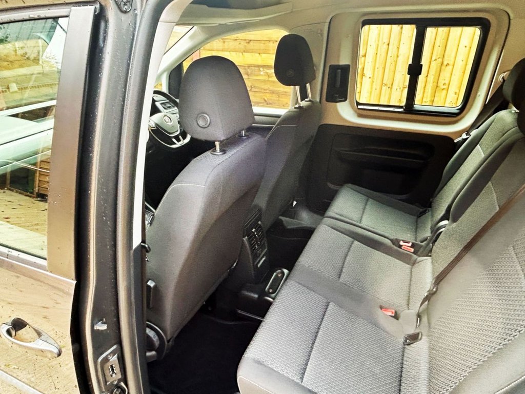 Used Volkswagen Caddy Maxi Life 2020 for sale - 75974177: Photo 21