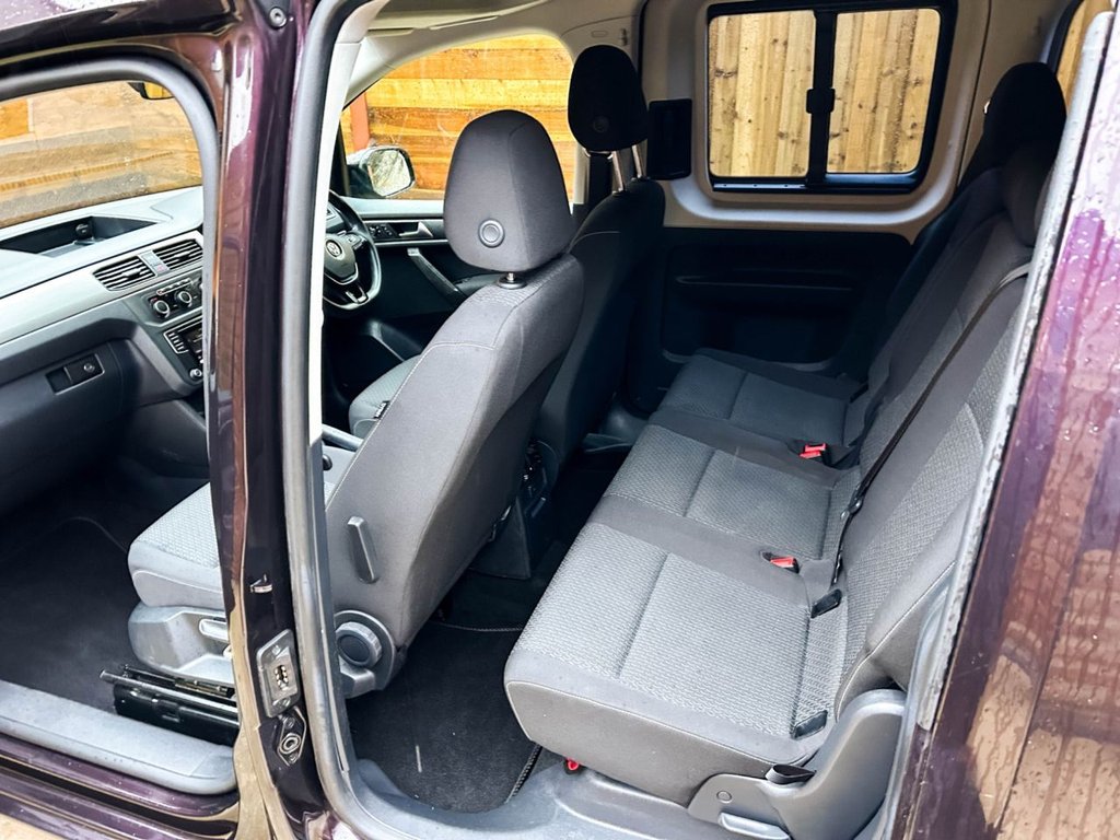 Used Volkswagen Caddy Maxi Life 2019 for sale - 77341559: Photo 20