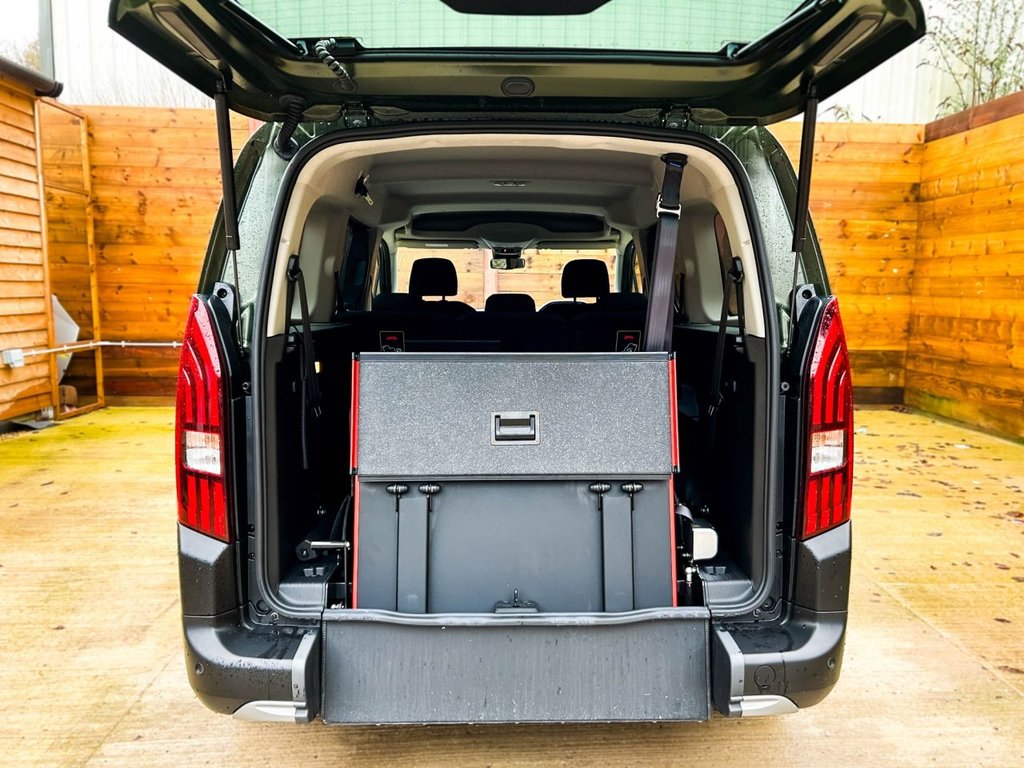 Used Peugeot Rifter 2024 for sale - 77919691: Photo 12