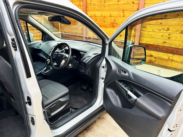 Used Ford Tourneo Connect 2018 for sale - 75801765: Photo 15