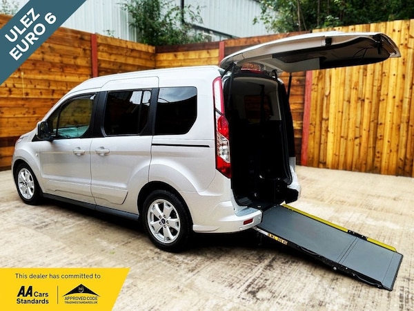 Used Ford Tourneo Connect 2018 for sale - 75801765: Photo 1