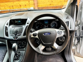 Used Ford Tourneo Connect 2018 for sale - 75801765: Photo