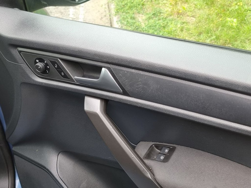 Used Volkswagen Caddy Life 2017 for sale - 77463521: Photo 24