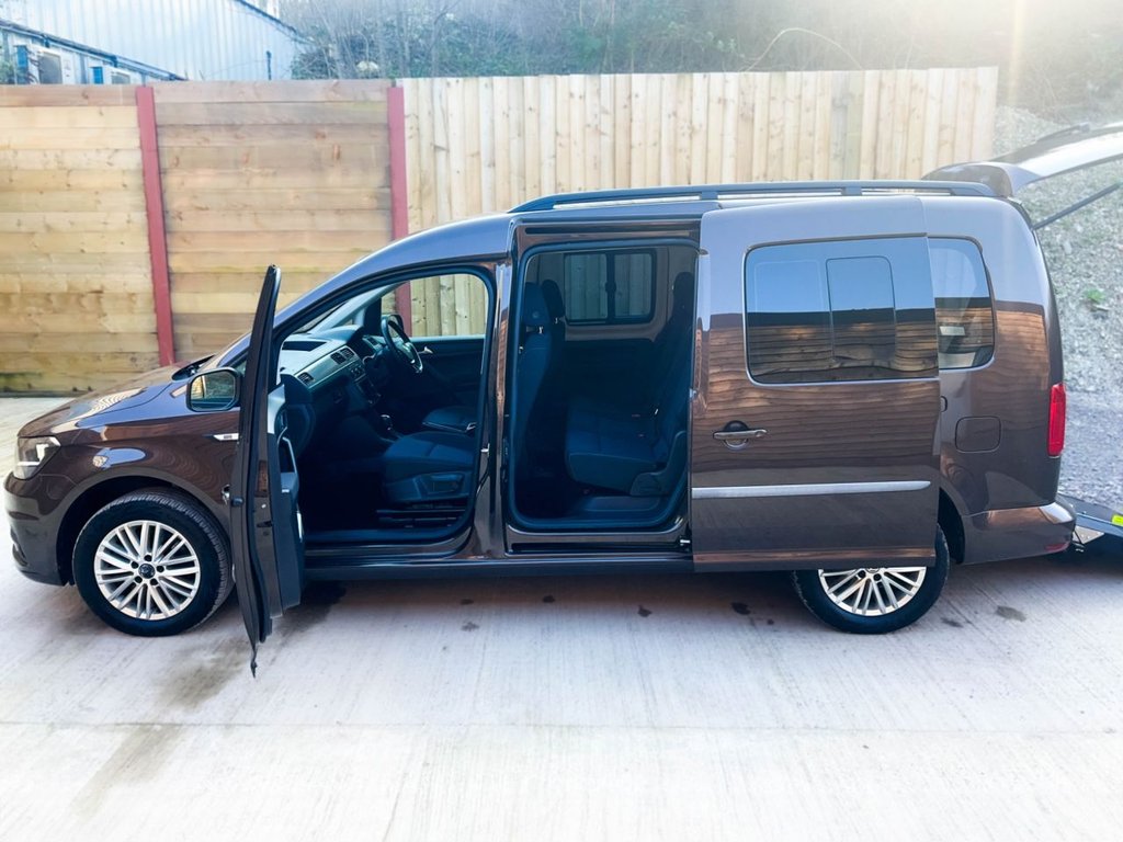 Used Volkswagen Caddy Maxi Life 2018 for sale - 77534898: Photo 15