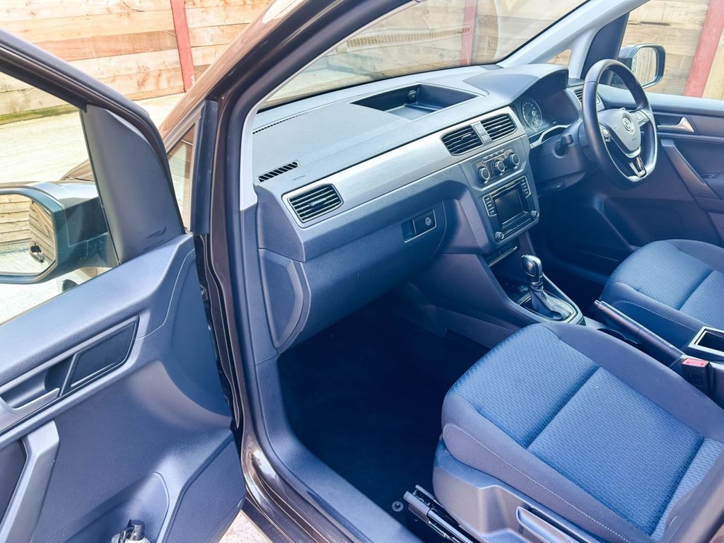 Used Volkswagen Caddy Maxi Life 2018 for sale - 77534898: Photo 20