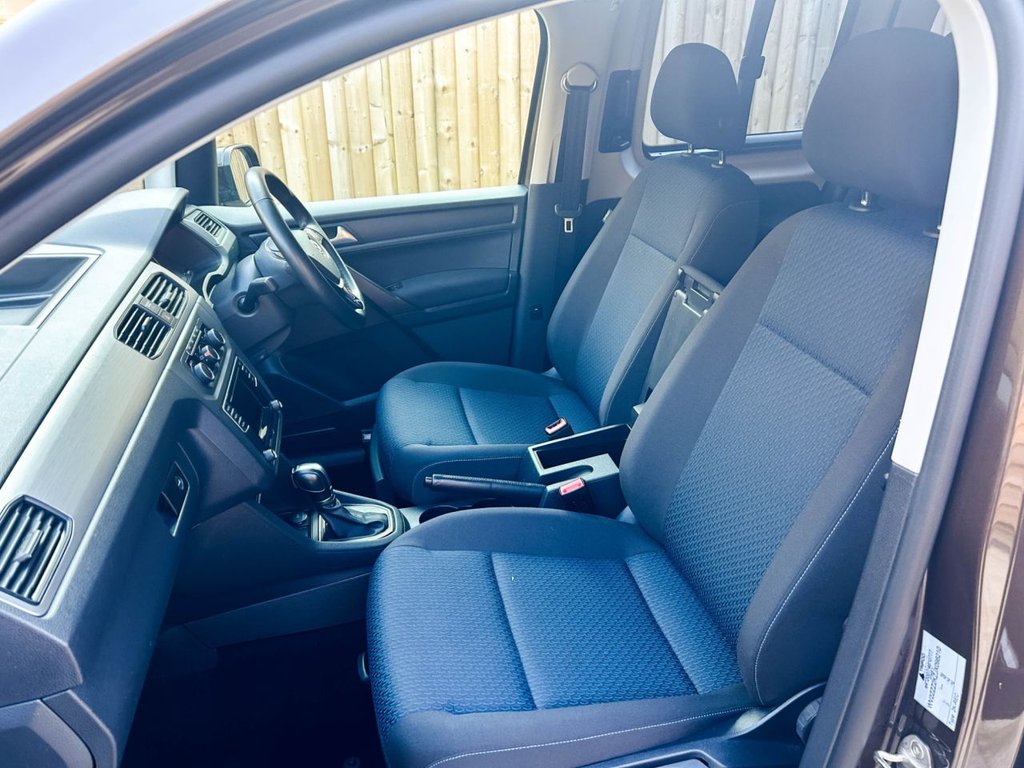 Used Volkswagen Caddy Maxi Life 2018 for sale - 77534898: Photo 21