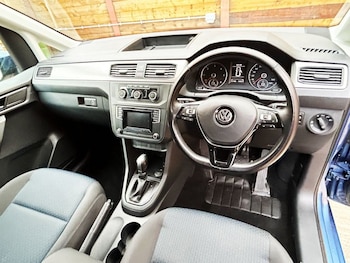 Used Volkswagen Caddy Maxi Life 2018 for sale - 76203243: Photo