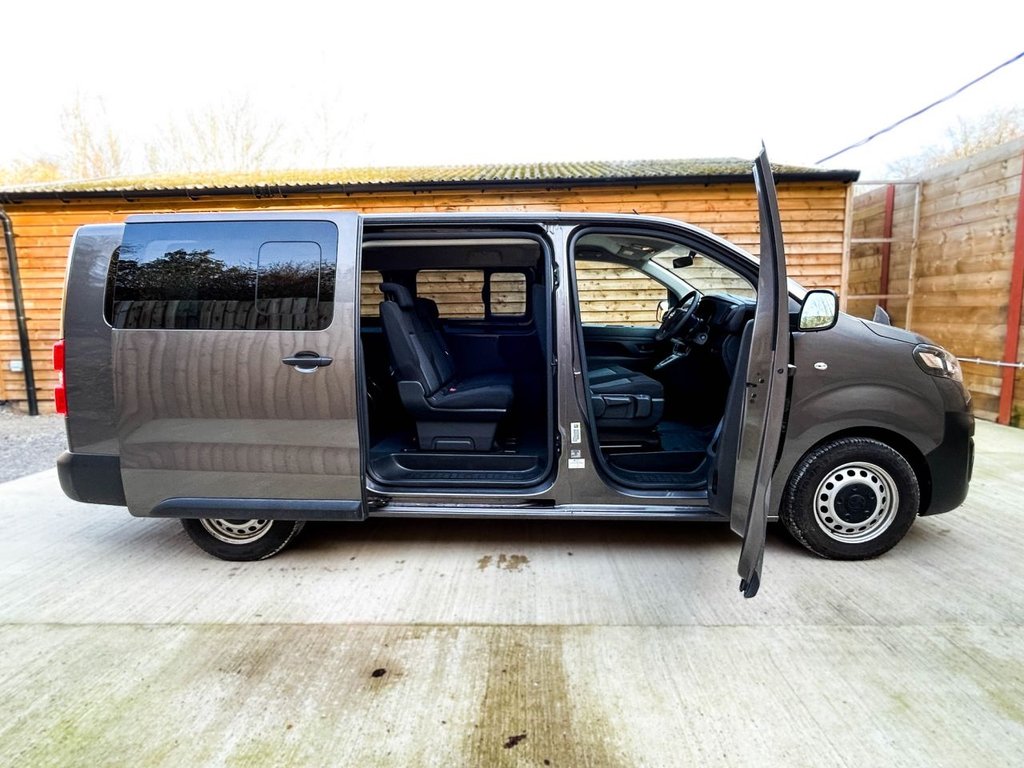 Used Vauxhall Vivaro Life 2023 for sale - 77692892: Photo 10