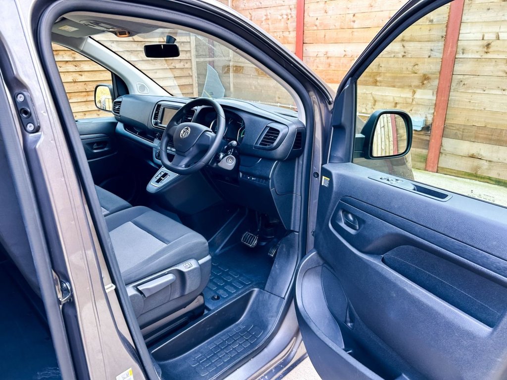 Used Vauxhall Vivaro Life 2023 for sale - 77692892: Photo 12