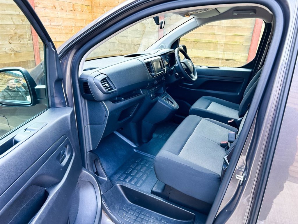 Used Vauxhall Vivaro Life 2023 for sale - 77692892: Photo 16