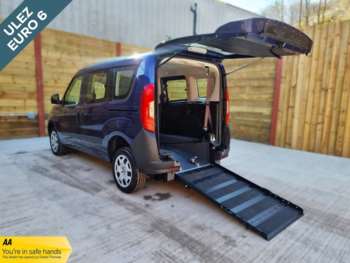 2018 (18) - 3 Seat Wheelchair Accessible Disabled Access Vehicle WAV 5-Door