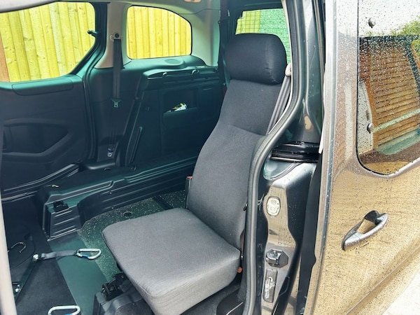 Used Peugeot Partner Tepee 2018 for sale - 75666294: Photo 23