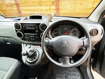 Used Peugeot Partner Tepee 2018 for sale - 75666294: Photo
