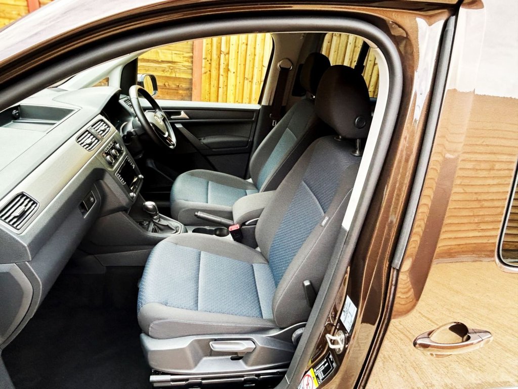 Used Volkswagen Caddy Maxi Life 2018 for sale - 76582301: Photo 20