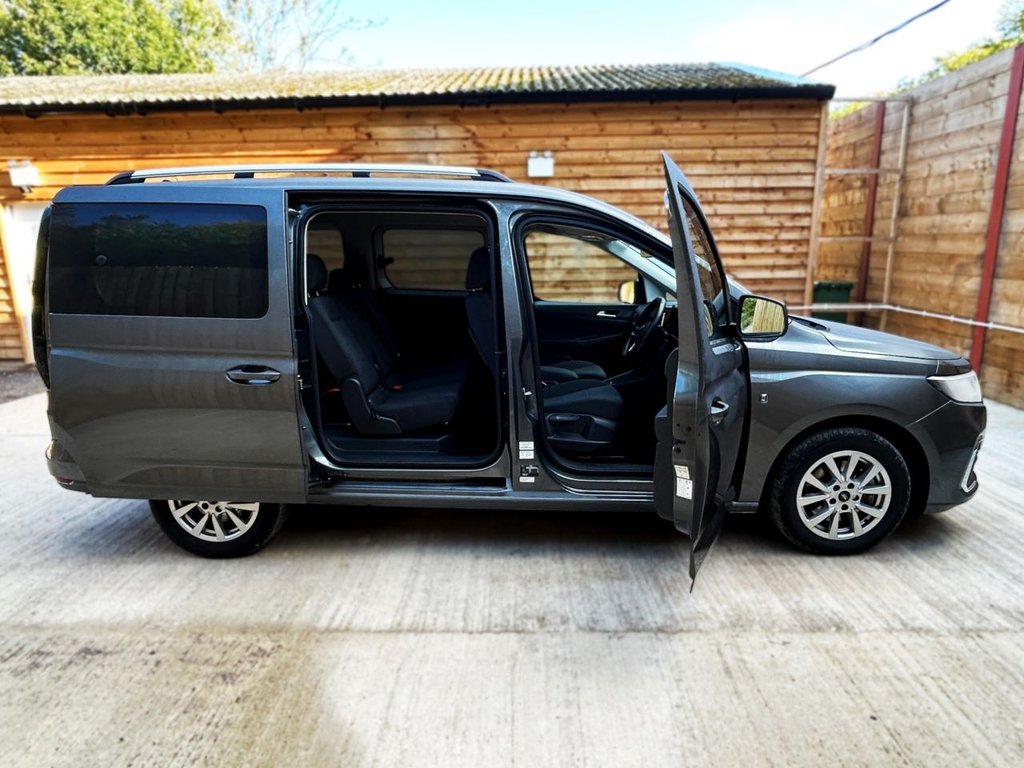 Used Ford Grand Tourneo Connect 2024 for sale - 75896845: Photo 15