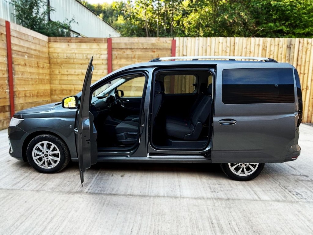 Used Ford Grand Tourneo Connect 2024 for sale - 75896845: Photo 16