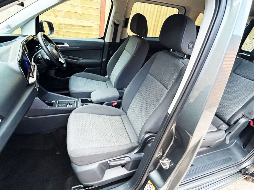 Used Ford Grand Tourneo Connect 2024 for sale - 75896845: Photo 22