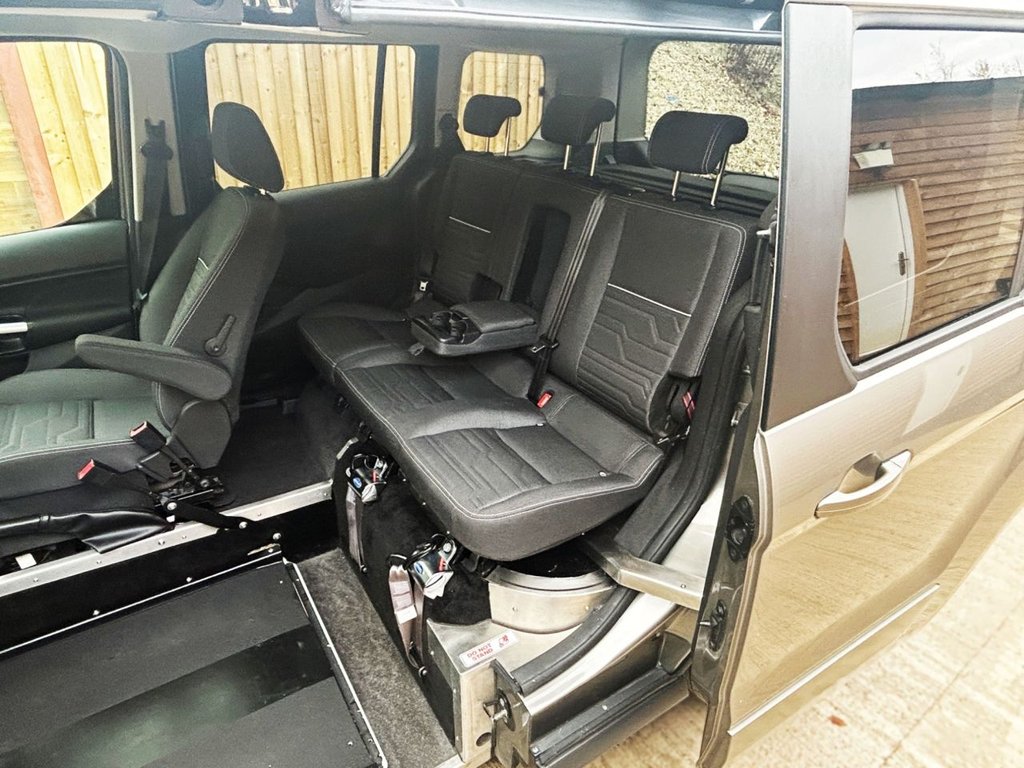 Used Ford Tourneo Connect 2018 for sale - 77798237: Photo 20