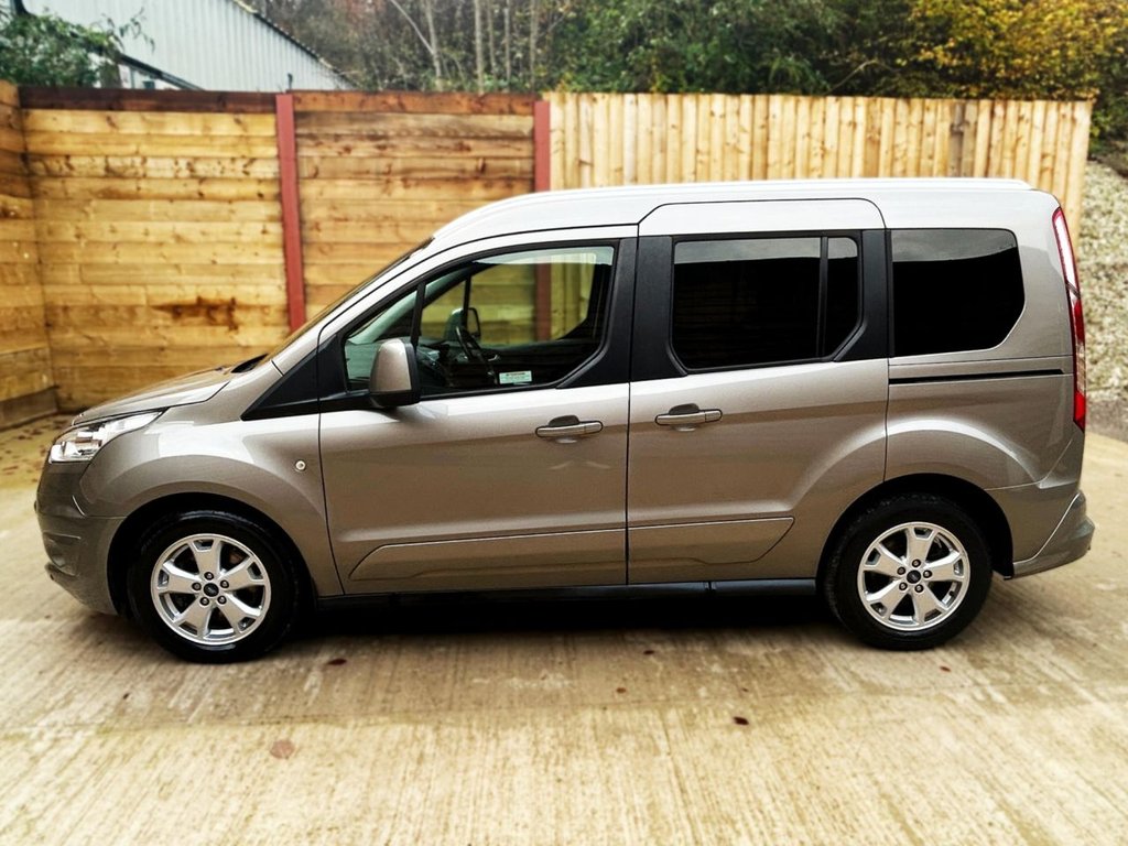 Used Ford Tourneo Connect 2018 for sale - 77798237: Photo 8